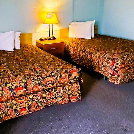 Holiday Host Motel & Rv Park Sonora Ngoại thất bức ảnh