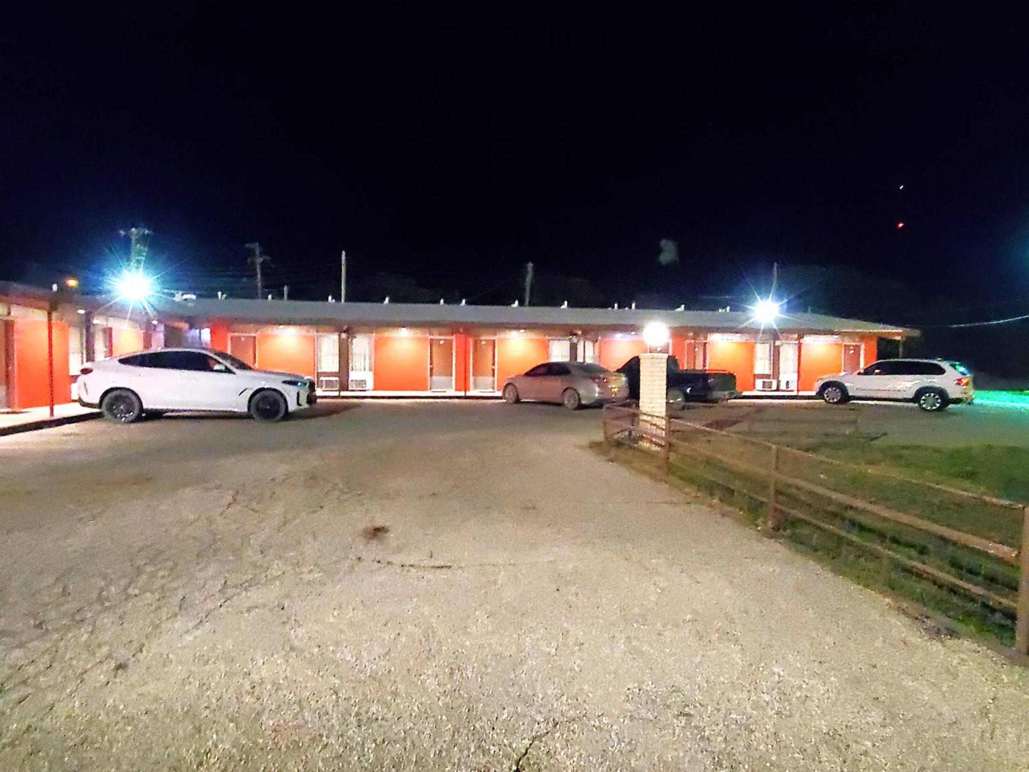 Holiday Host Motel & Rv Park Sonora Ngoại thất bức ảnh